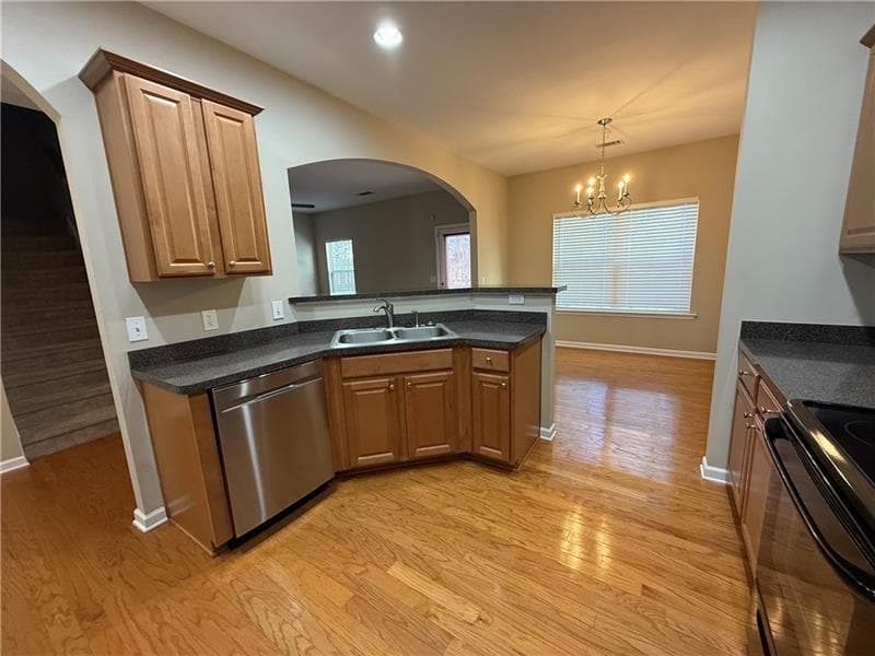 4 bedroom, 3 bathroom, 1,919 sq ft single family residence for rent at 314 Pin Oak Avenue, Woodstock, GA 30188 for $2,200 a month — photo 7
