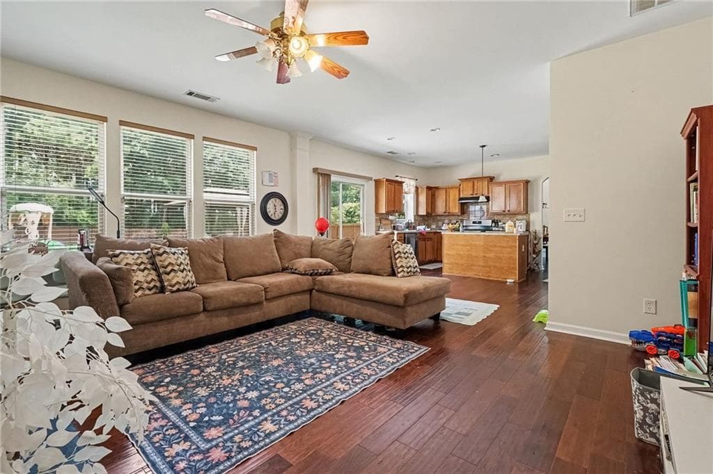 4 bedroom, 3 bathroom, 2,201 sq ft single family residence for sale at 542 Simonton Ridge, Lawrenceville, GA 30045 — photo 5
