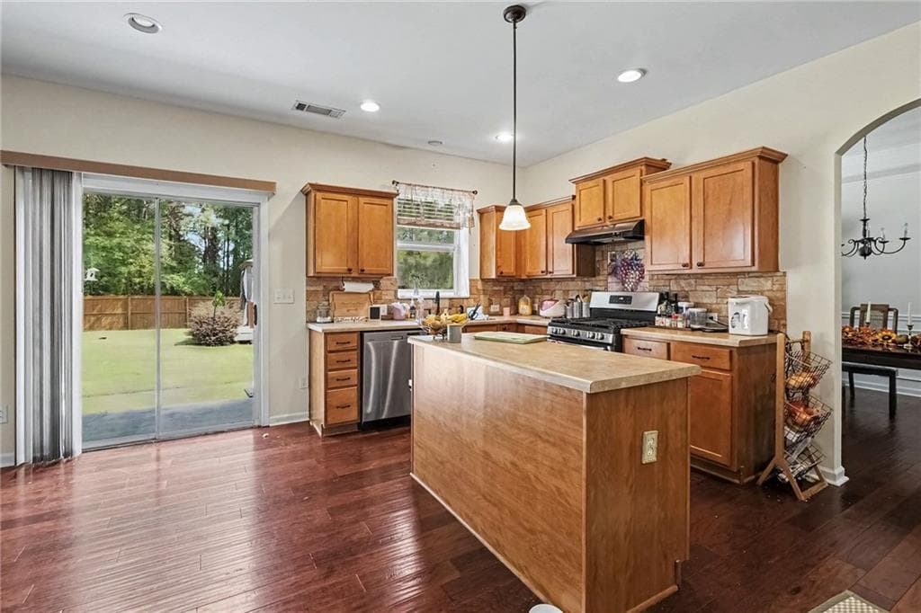 4 bedroom, 3 bathroom, 2,201 sq ft single family residence for sale at 542 Simonton Ridge, Lawrenceville, GA 30045 — photo 9