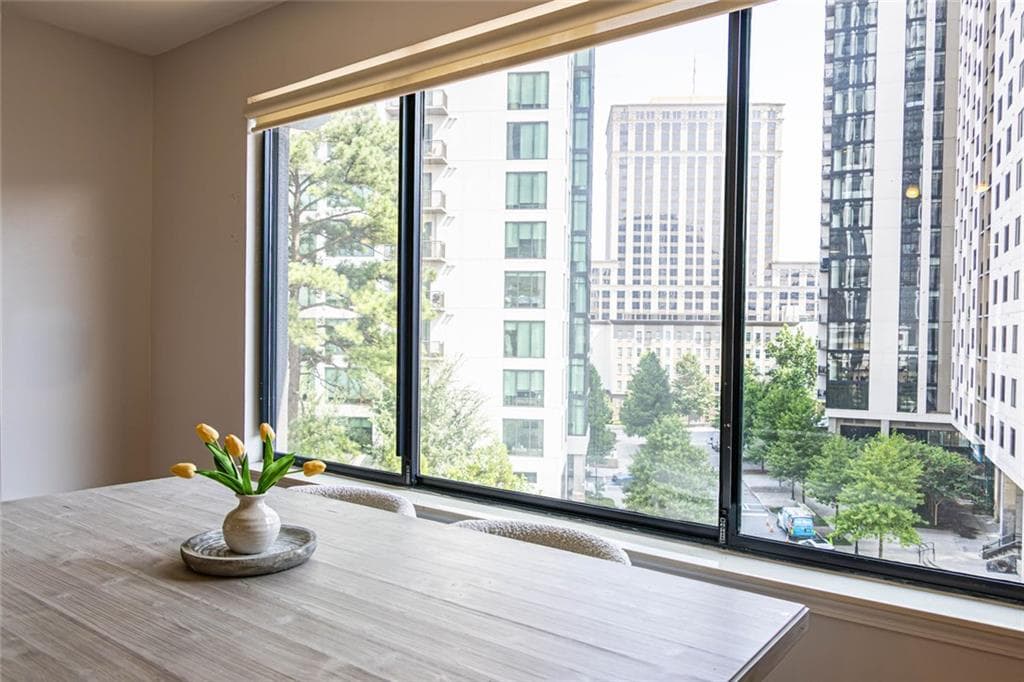 1 bedroom, 1 bathroom, 750 sq ft condominium for sale at 3481 Lakeside Drive 804, Atlanta, GA 30326 — photo 9