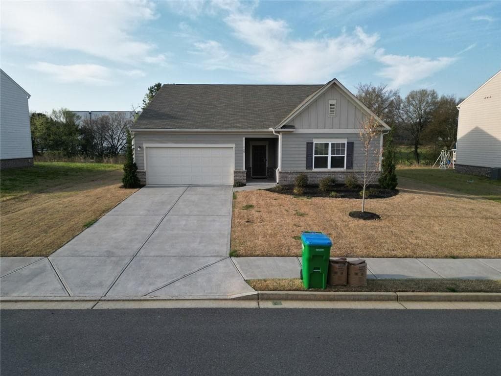4 bedroom, 2 bathroom, 1,914 sq ft single family residence for sale at 158 Verona Drive, Cartersville, GA 30120