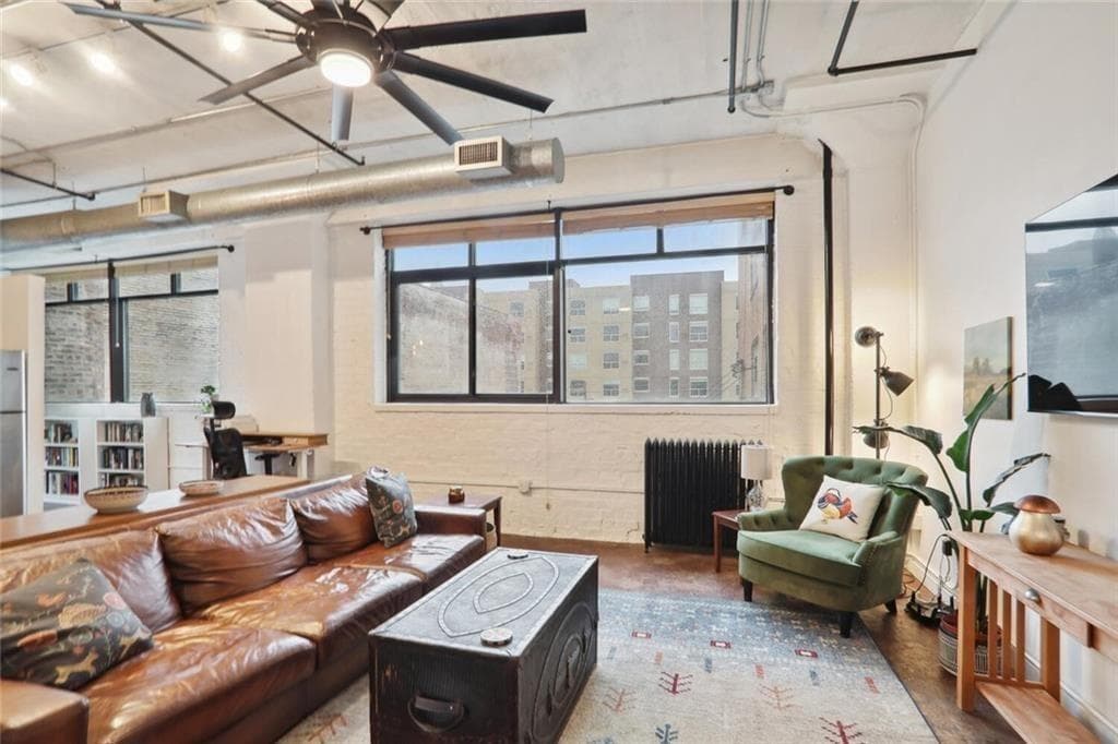 1 bedroom, 1 bathroom, 1,057 sq ft condominium for sale at 426 Marietta Street 309, Atlanta, GA 30313 — photo 4