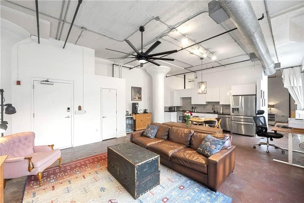 1 bedroom, 1 bathroom, 1,057 sq ft condominium for sale at 426 Marietta Street 309, Atlanta, GA 30313 — photo 5