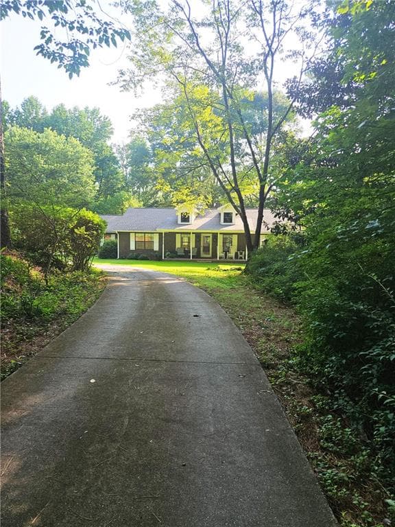 3 bedroom, 2 bathroom, 1,674 sq ft single family residence for sale at 816 Bruce Jackson Road, Newnan, GA 30263 — photo 4