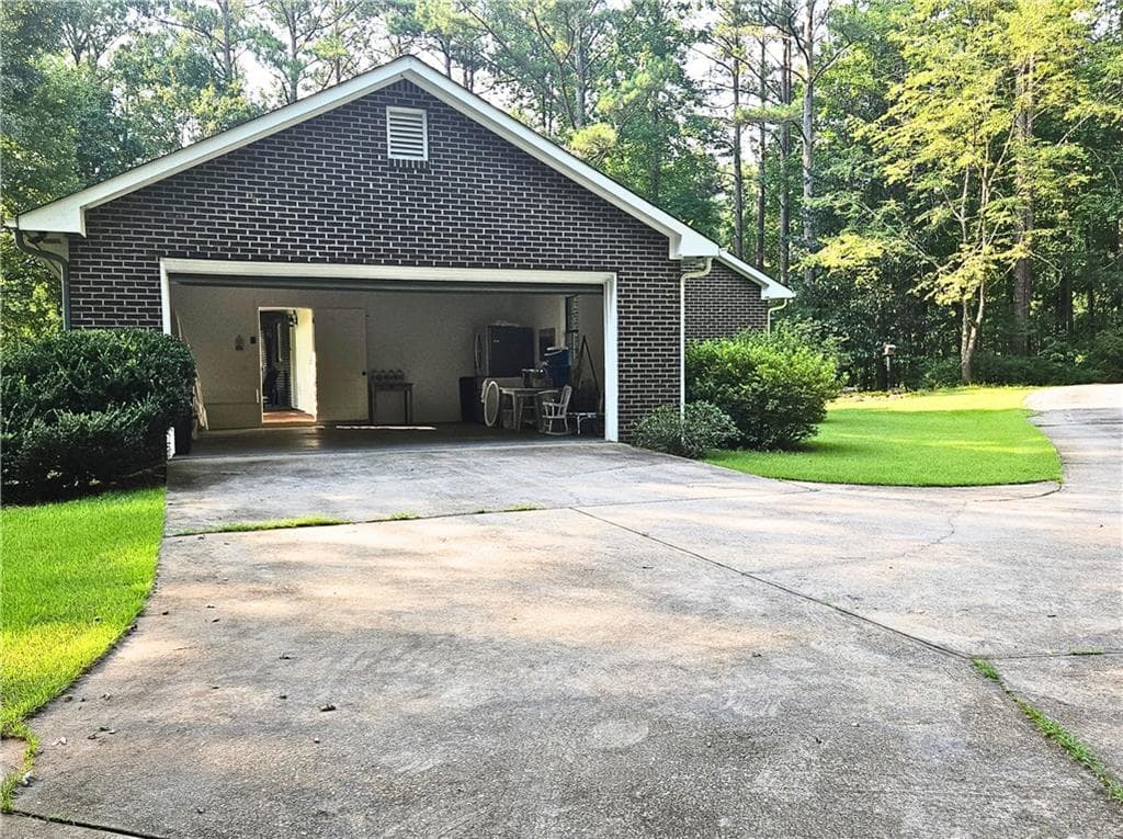 3 bedroom, 2 bathroom, 1,674 sq ft single family residence for sale at 816 Bruce Jackson Road, Newnan, GA 30263 — photo 7