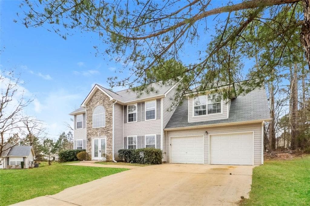 4 bedroom, 3 bathroom, 2,212 sq ft single family residence for sale at 245 Windscape Drive, Covington, GA 30016 — photo 2