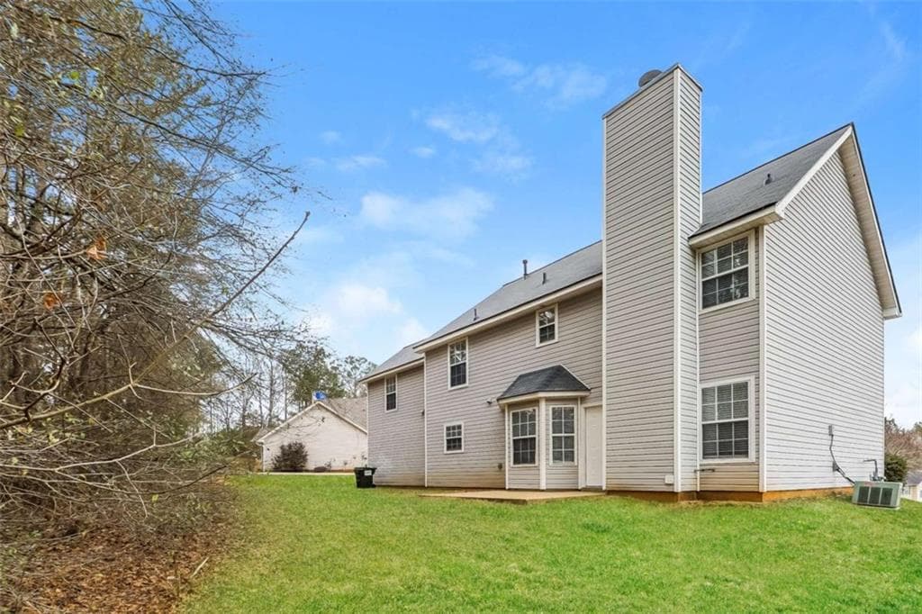 4 bedroom, 3 bathroom, 2,212 sq ft single family residence for sale at 245 Windscape Drive, Covington, GA 30016 — photo 4