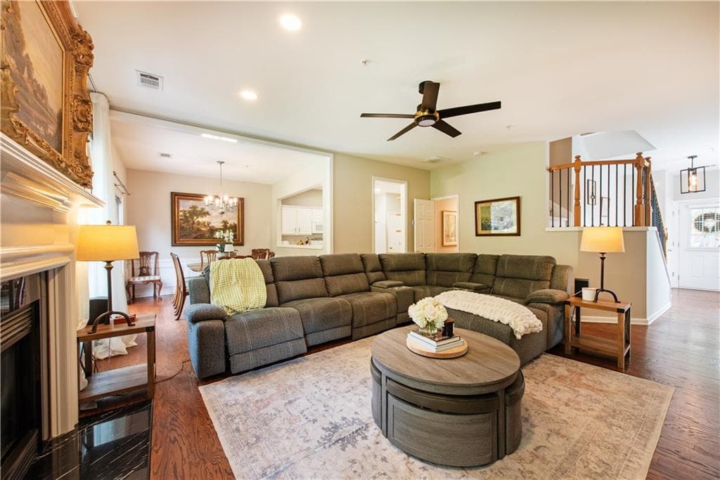 3 bedroom, 3 bathroom, 1,832 sq ft townhouse under contract at 5751 Evadale Trace 4, Mableton, GA 30126 — photo 6