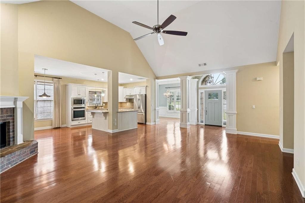 3 bedroom, 2 bathroom, 1,996 sq ft single family residence for sale at 550 Arbor North Way, Alpharetta, GA 30004 — photo 10