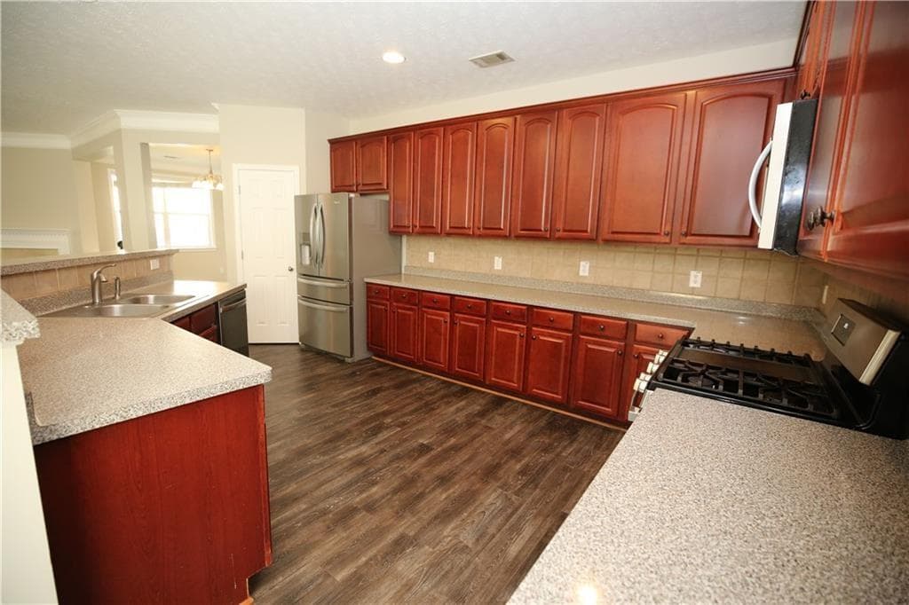 3 bedroom, 3 bathroom, 2,552 sq ft single family residence for rent at 173 Parkmont Court, Dallas, GA 30132 for $2,150 a month — photo 5