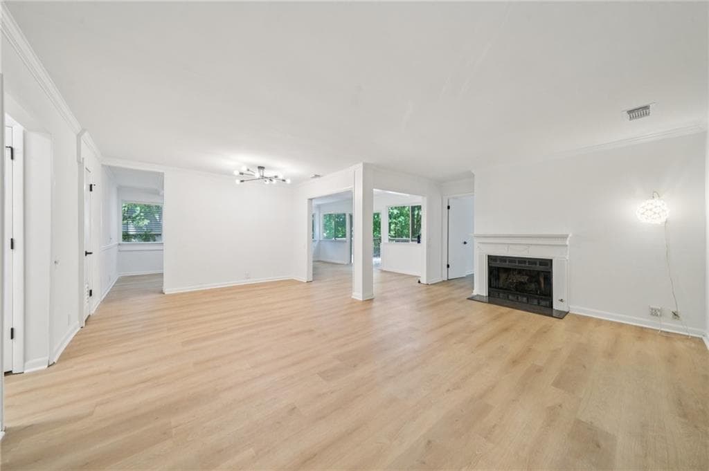 3 bedroom, 2 bathroom, 2,000 sq ft condominium for sale at 22 DUNWOODY SPRINGS Drive, Atlanta, GA 30328