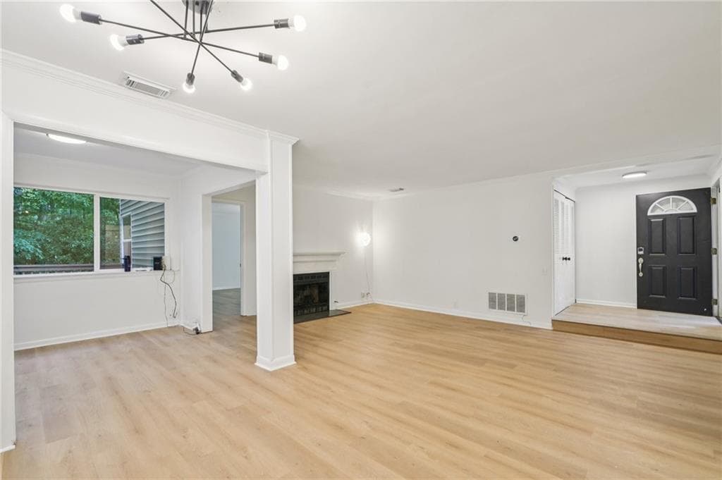 3 bedroom, 2 bathroom, 2,000 sq ft condominium for sale at 22 DUNWOODY SPRINGS Drive, Atlanta, GA 30328 — photo 10