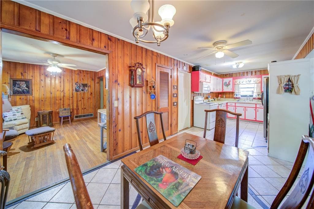 3 bedroom, 2 bathroom, 1,743 sq ft single family residence for sale at 153 Dawson Forest Road, Dawsonville, GA 30534 — photo 9