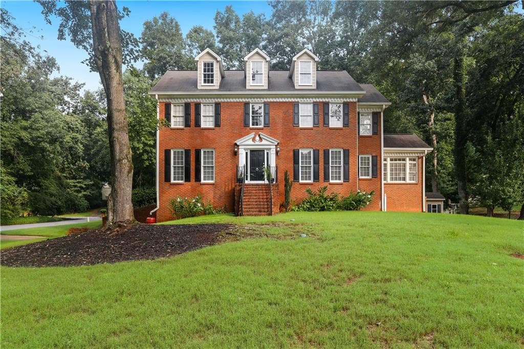 4 bedroom, 3 bathroom, 2,484 sq ft single family residence for sale at 1575 Thoreau Drive, Suwanee, GA 30024 — photo 2