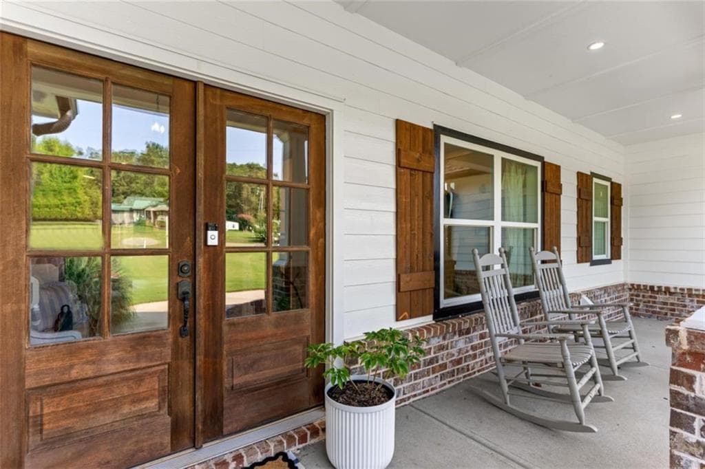 4 bedroom, 5 bathroom, 3,289 sq ft single family residence for sale at 2890 Fears Road, Madison, GA 30650 — photo 7