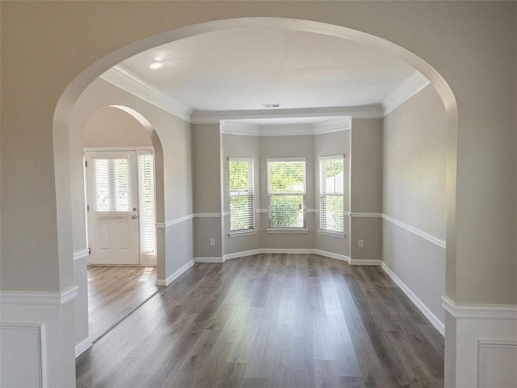 4 bedroom, 3 bathroom, 2,564 sq ft single family residence under contract at 3639 Lake End Drive, Loganville, GA 30052 — photo 3