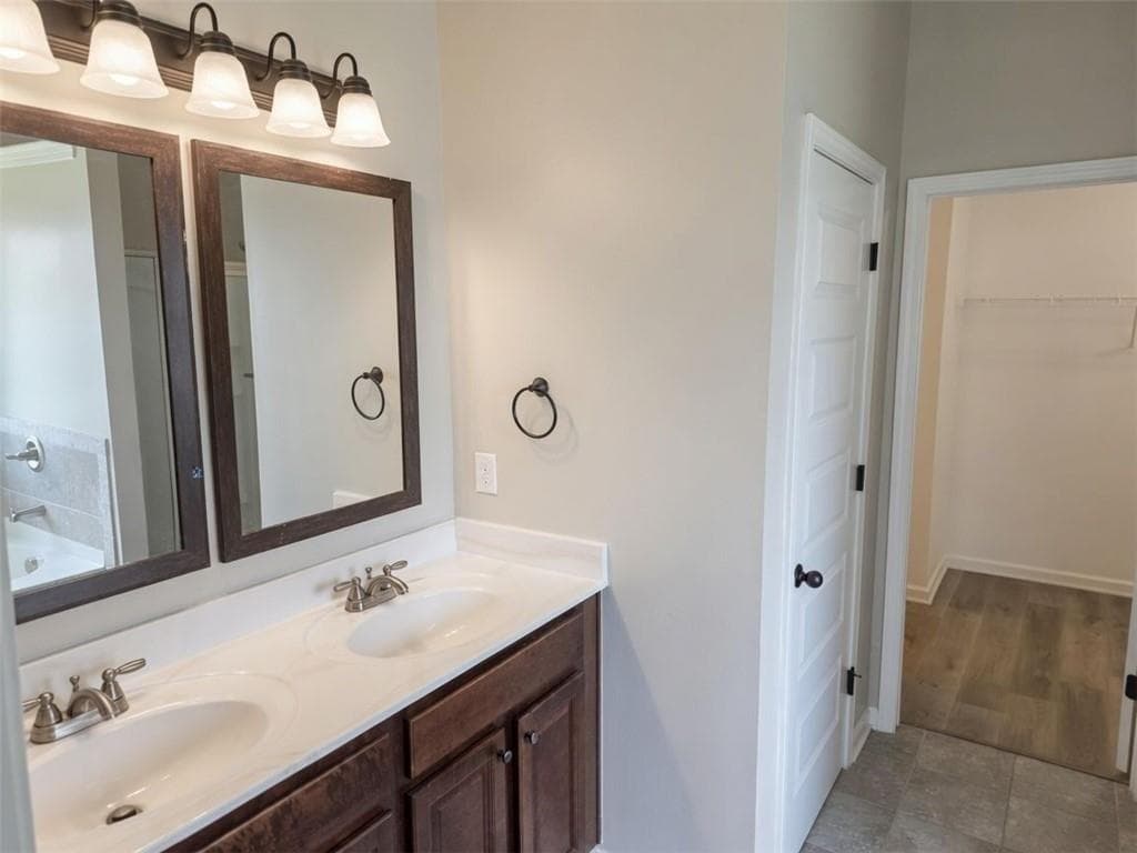 4 bedroom, 3 bathroom, 2,564 sq ft single family residence under contract at 3639 Lake End Drive, Loganville, GA 30052 — photo 6
