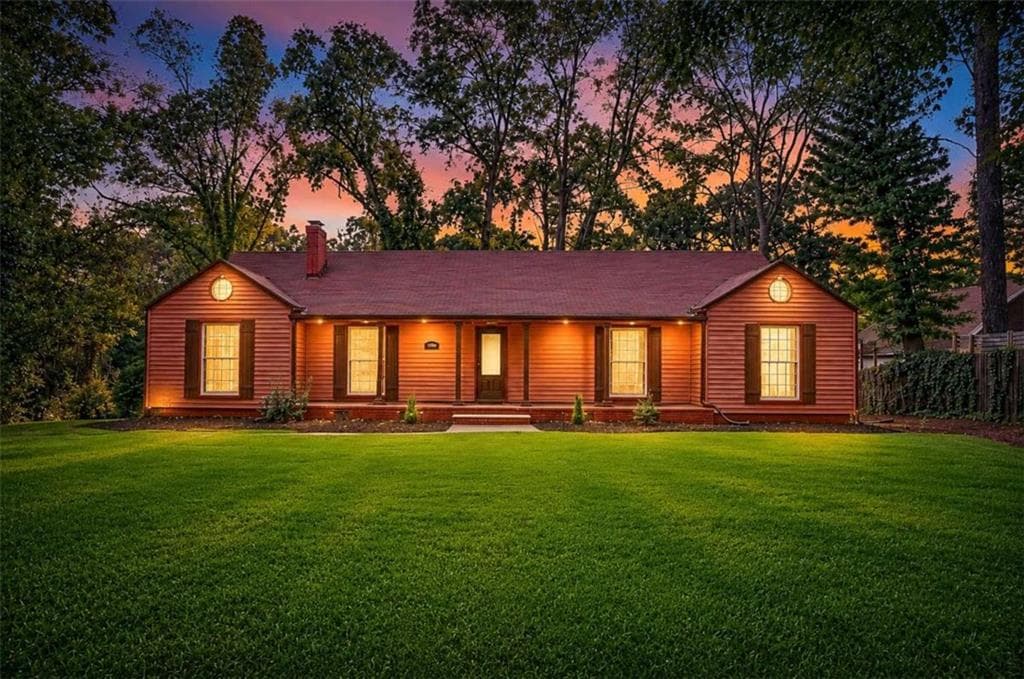 3 bedroom, 2 bathroom, 3,001 sq ft single family residence for sale at 3309 Victoria Street, College Park, GA 30337 — photo 2