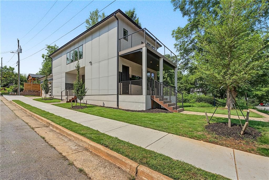 3 bedroom, 3 bathroom, 2,800 sq ft single family residence for sale at 268 Delevan Street, Atlanta, GA 30315 — photo 3