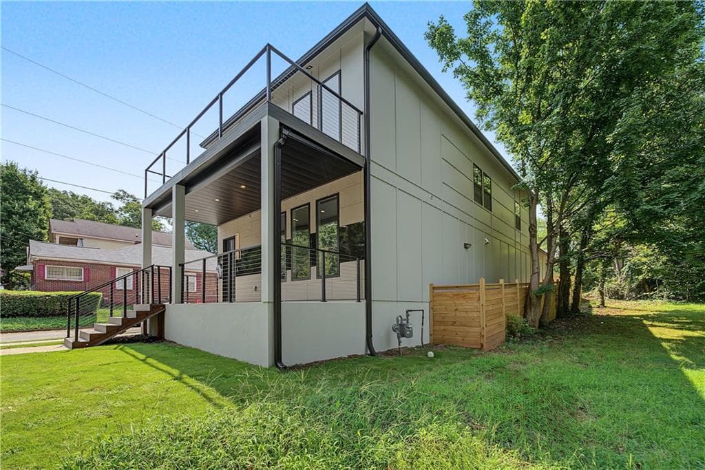 3 bedroom, 3 bathroom, 2,800 sq ft single family residence for sale at 268 Delevan Street, Atlanta, GA 30315 — photo 4