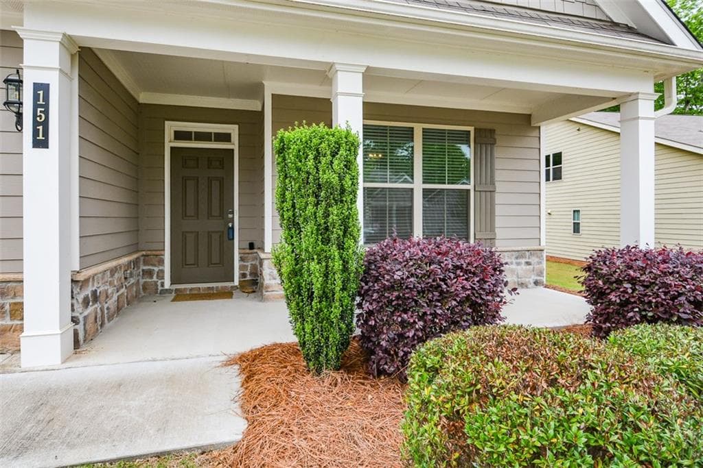 4 bedroom, 3 bathroom, 2,665 sq ft single family residence for sale at 151 Rolling Hills Place, Canton, GA 30114 — photo 4