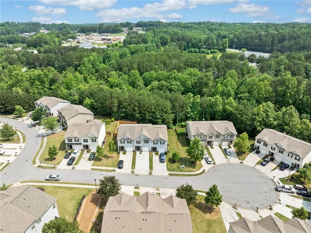 3 bedroom, 3 bathroom, 1,566 sq ft townhouse for sale at 5415 Sycamore Court, Oakwood, GA 30566 — photo 3
