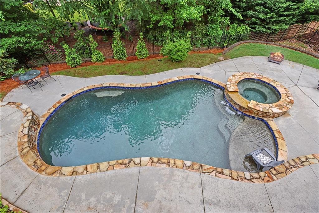 6 bedroom, 6 bathroom, 7,731 sq ft single family residence under contract at 2192 Floral Ridge Drive, Dacula, GA 30019 — photo 2