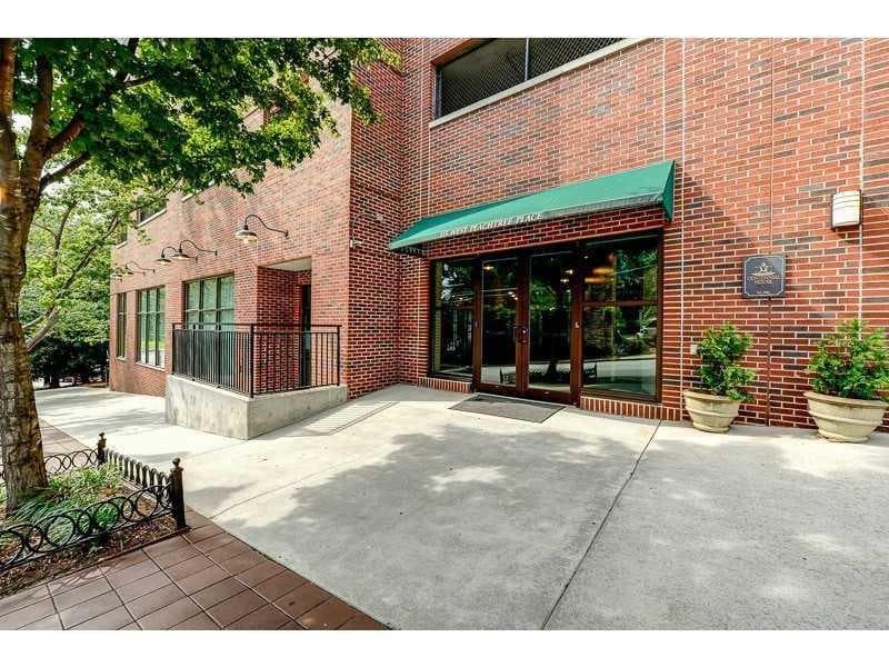 1 bedroom, 1 bathroom, 1,032 sq ft condominium for rent at 115 W Peachtree Place 605, Atlanta, GA 30313 for $1,900 a month — photo 1 of 14