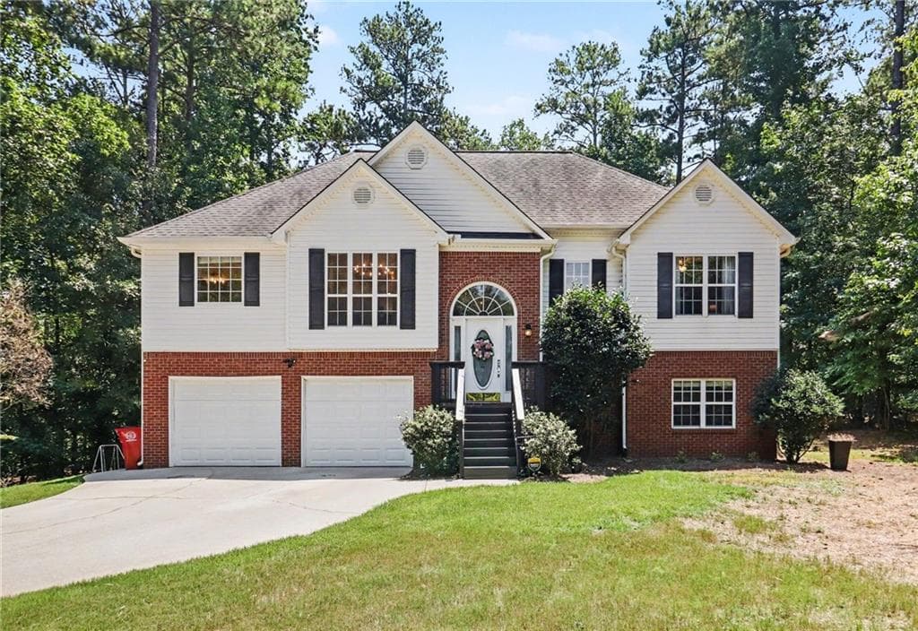4 bedroom, 3 bathroom, 2,383 sq ft single family residence for sale at 5220 Woodmont Drive, Villa Rica, GA 30180 — photo 1 of 36