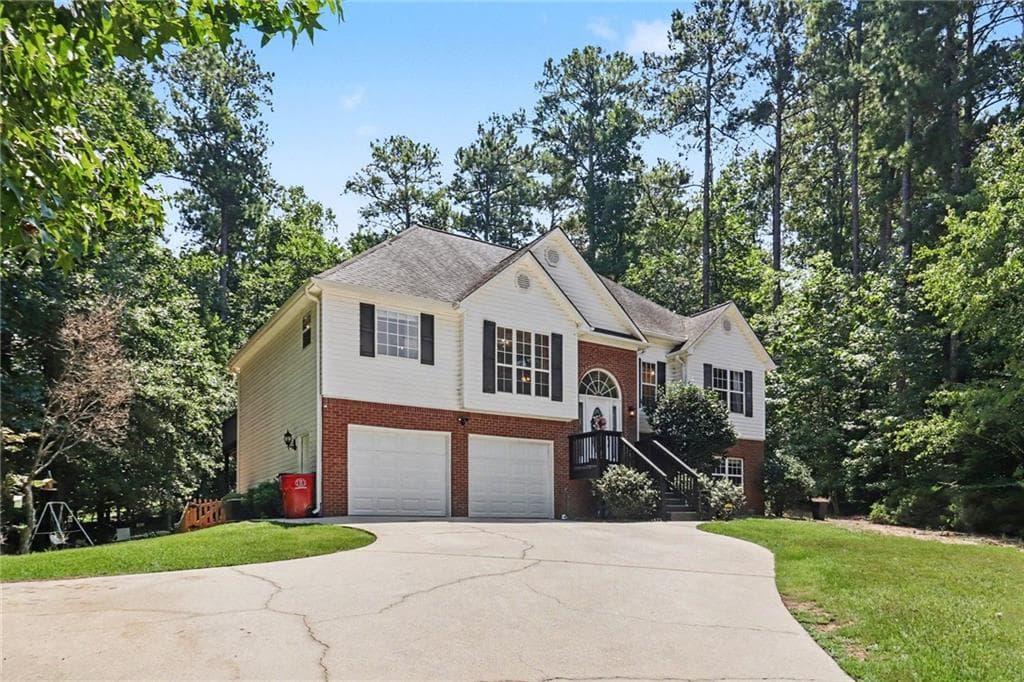 4 bedroom, 3 bathroom, 2,383 sq ft single family residence for sale at 5220 Woodmont Drive, Villa Rica, GA 30180 — photo 5