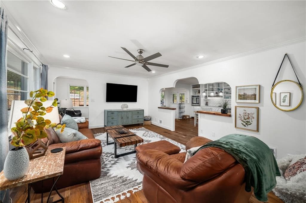 3 bedroom, 3 bathroom, 2,312 sq ft single family residence under contract at 866 Buckner Road, Mableton, GA 30126 — photo 8