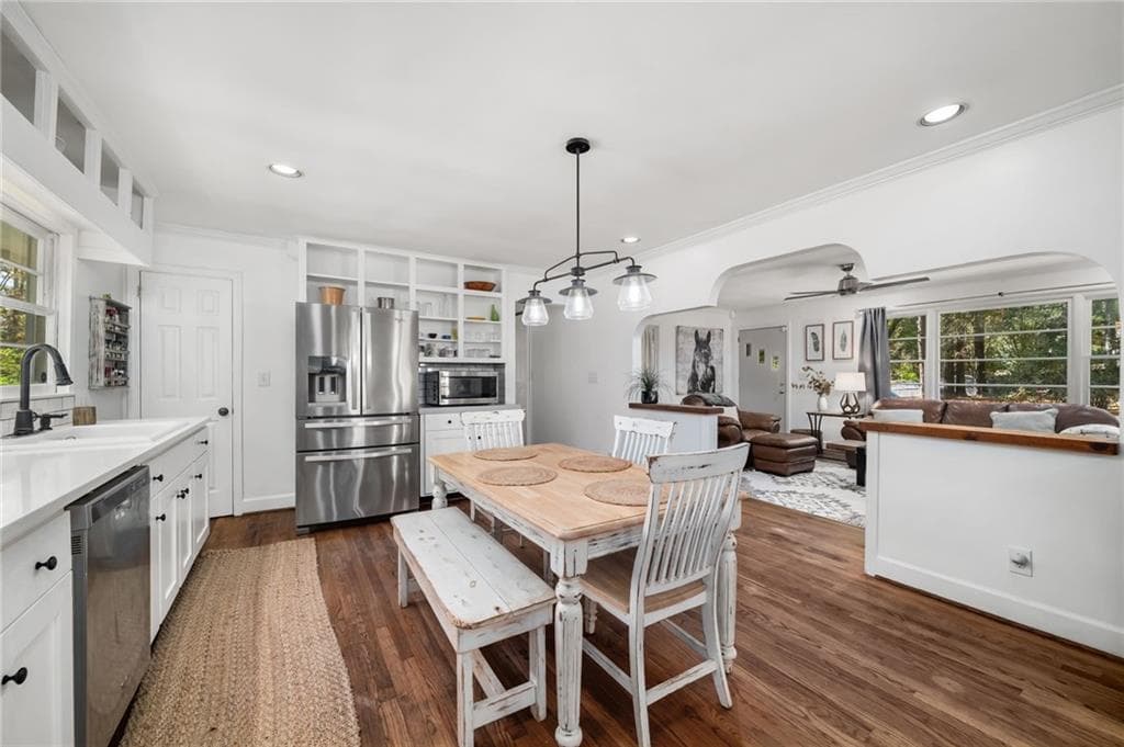 3 bedroom, 3 bathroom, 2,312 sq ft single family residence under contract at 866 Buckner Road, Mableton, GA 30126 — photo 4