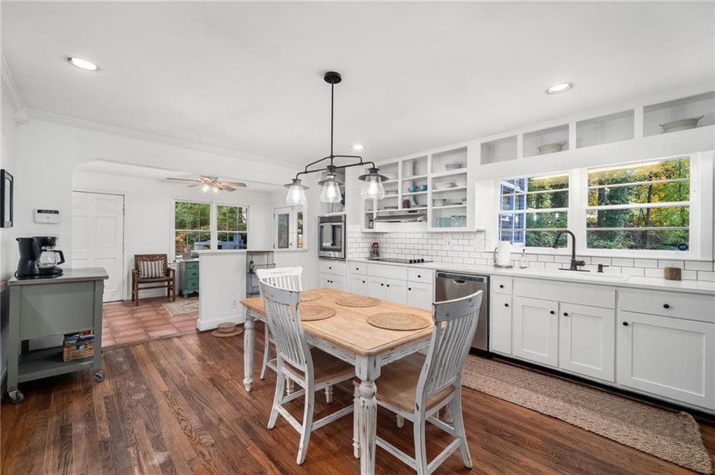 3 bedroom, 3 bathroom, 2,312 sq ft single family residence under contract at 866 Buckner Road, Mableton, GA 30126 — photo 6