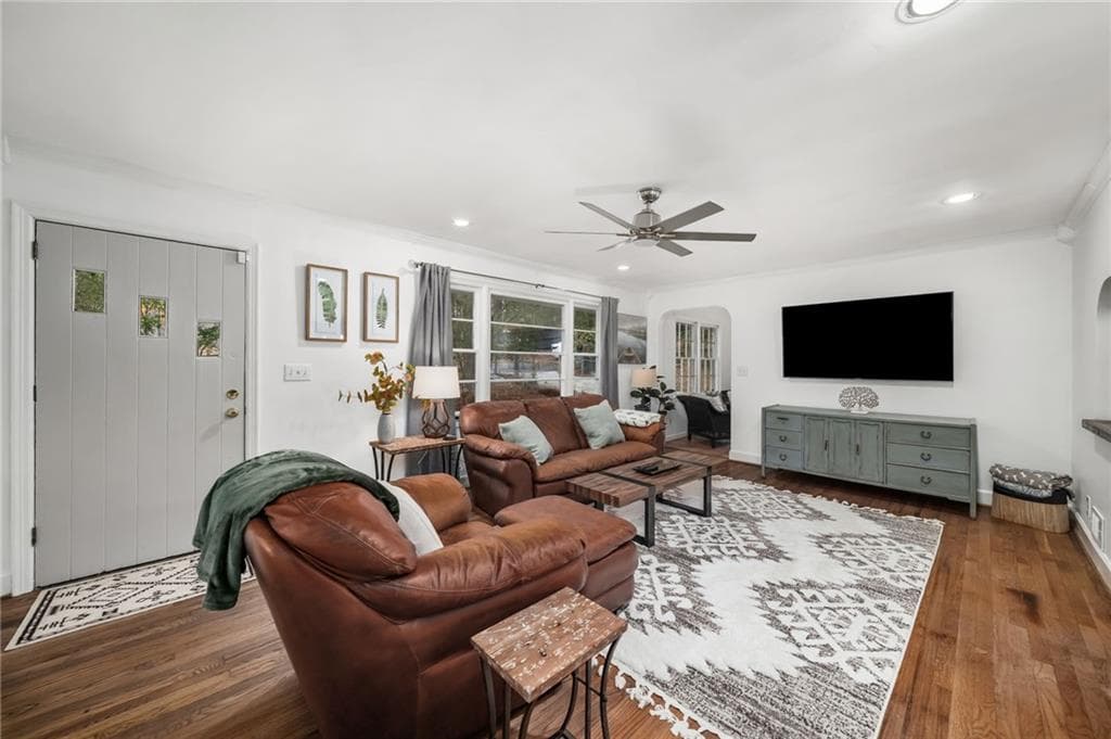 3 bedroom, 3 bathroom, 2,312 sq ft single family residence under contract at 866 Buckner Road, Mableton, GA 30126 — photo 7