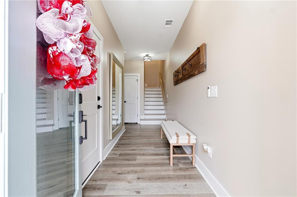4 bedroom, 4 bathroom, 2,152 sq ft townhouse for sale at 354 Clarendon Court, Gainesville, GA 30501 — photo 6