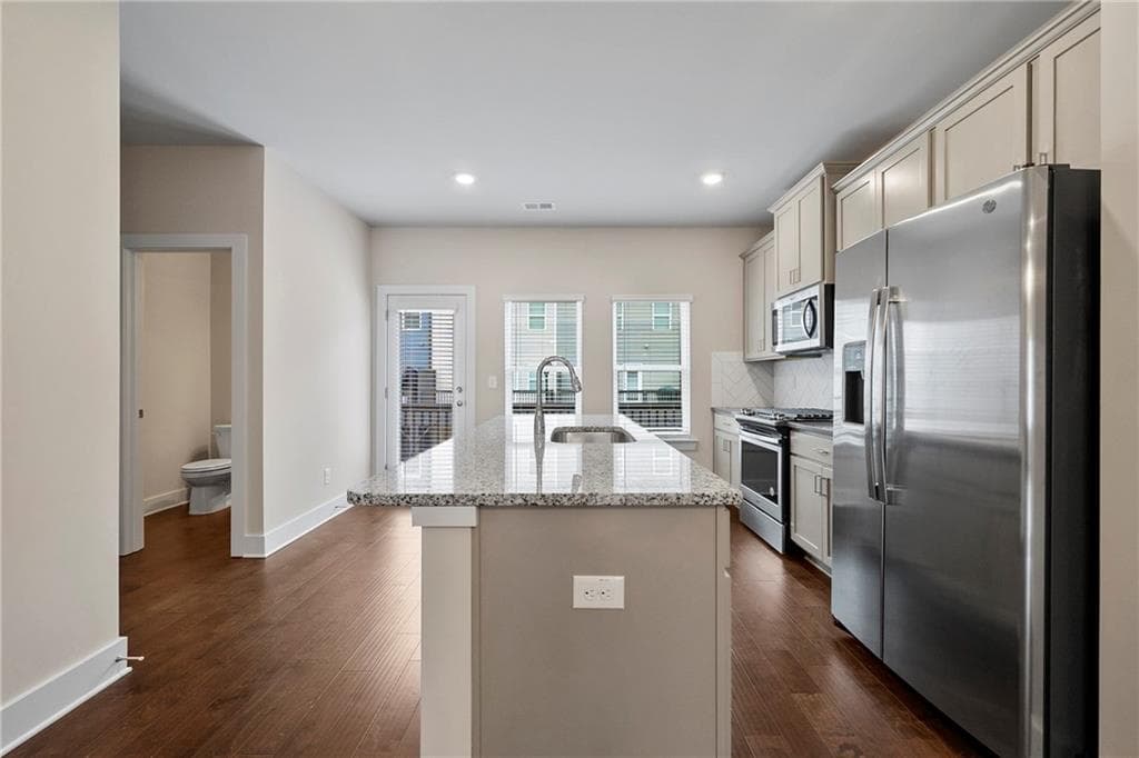 4 bedroom, 4 bathroom, 2,000 sq ft townhouse for rent at 3761 Oxford Circle, Atlanta, GA 30340 for $2,895 a month — photo 8