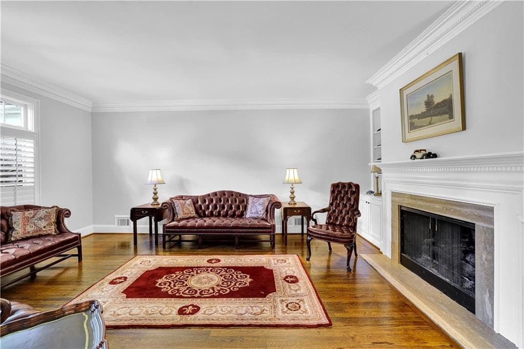 4 bedroom, 4 bathroom, 3,368 sq ft townhouse for sale at 2 Paces West Terrace, Atlanta, GA 30327 — photo 3