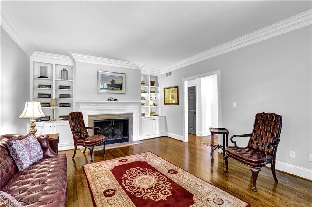4 bedroom, 4 bathroom, 3,368 sq ft townhouse for sale at 2 Paces West Terrace, Atlanta, GA 30327 — photo 4