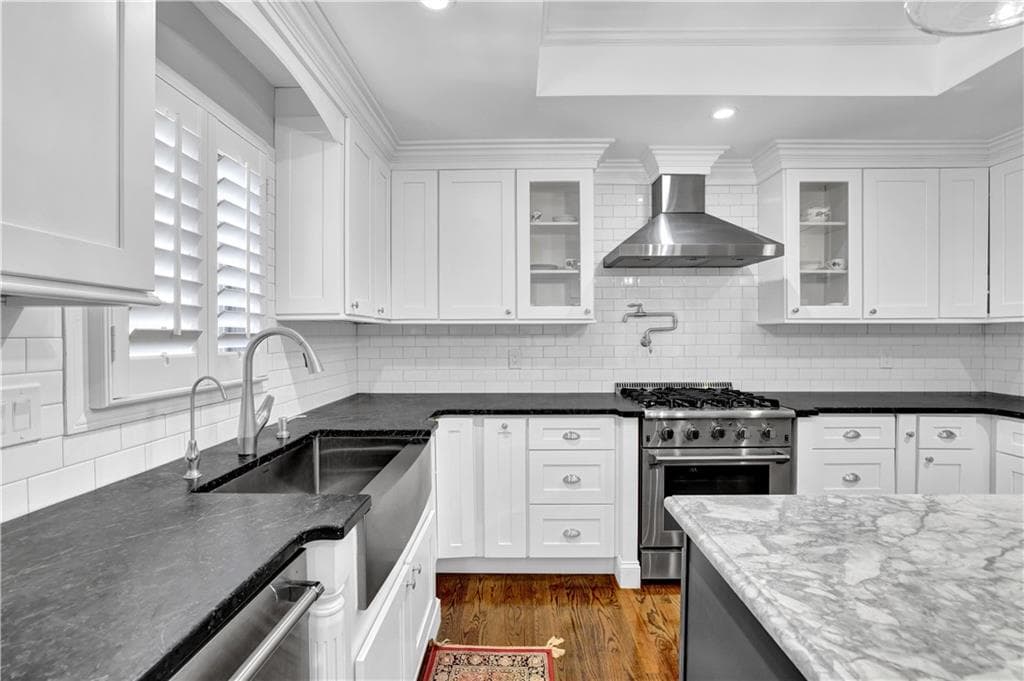 4 bedroom, 4 bathroom, 3,368 sq ft townhouse for sale at 2 Paces West Terrace, Atlanta, GA 30327 — photo 7