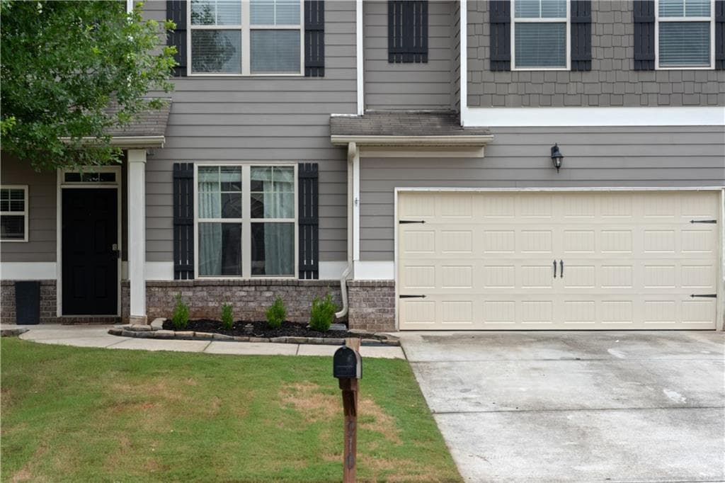 4 bedroom, 3 bathroom, 2,436 sq ft single family residence for sale at 210 Silver Willow Walk, Covington, GA 30016 — photo 3