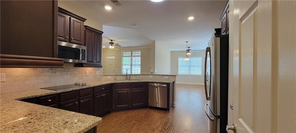 3 bedroom, 3 bathroom, 2,385 sq ft condominium for sale at 4565 Flycatcher Drive 202, Alpharetta, GA 30004 — photo 2