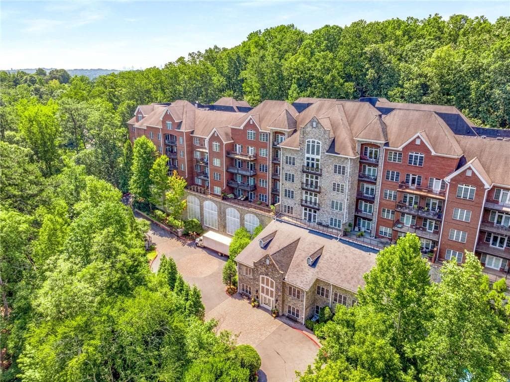 3 bedroom, 4 bathroom, 2,515 sq ft condominium for sale at 3280 STILLHOUSE Lane 410, Atlanta, GA 30339