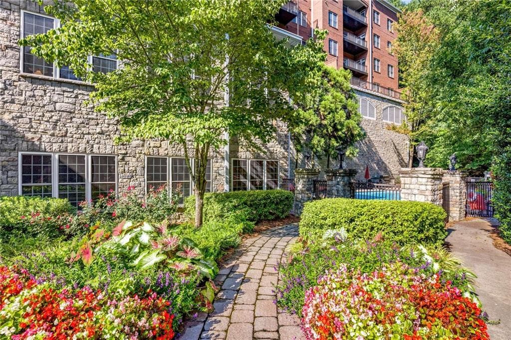 3 bedroom, 4 bathroom, 2,515 sq ft condominium for sale at 3280 STILLHOUSE Lane 410, Atlanta, GA 30339 — photo 3