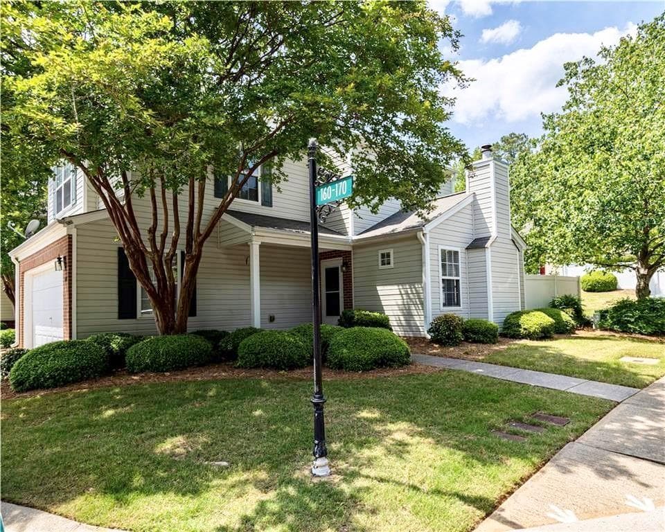 3 bedroom, 3 bathroom, 1,232 sq ft single family residence for rent at 170 Windcroft Court, Acworth, GA 30101 for $1,950 a month — photo 2