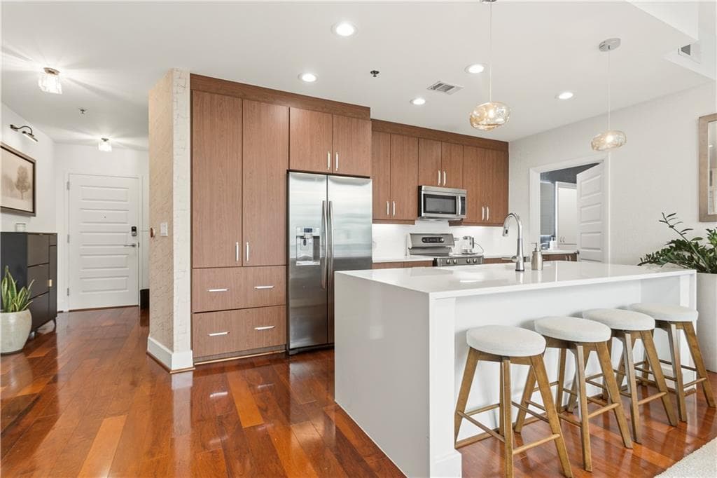 2 bedroom, 2 bathroom, 1,196 sq ft condominium for sale at 1080 Peachtree Street 1712, Atlanta, GA 30309 — photo 8