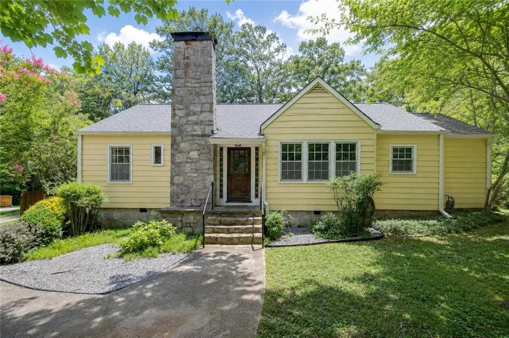 2 bedroom, 1 bathroom, 1,400 sq ft home for sale at 2657 Old Norcross Road, Tucker, GA