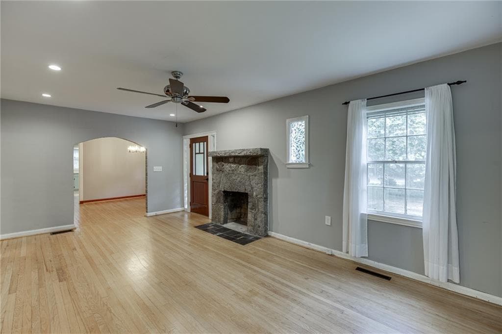 2 bedroom, 1 bathroom, 1,400 sq ft single family residence for sale at 2657 Old Norcross Road, Tucker, GA 30084 — photo 9