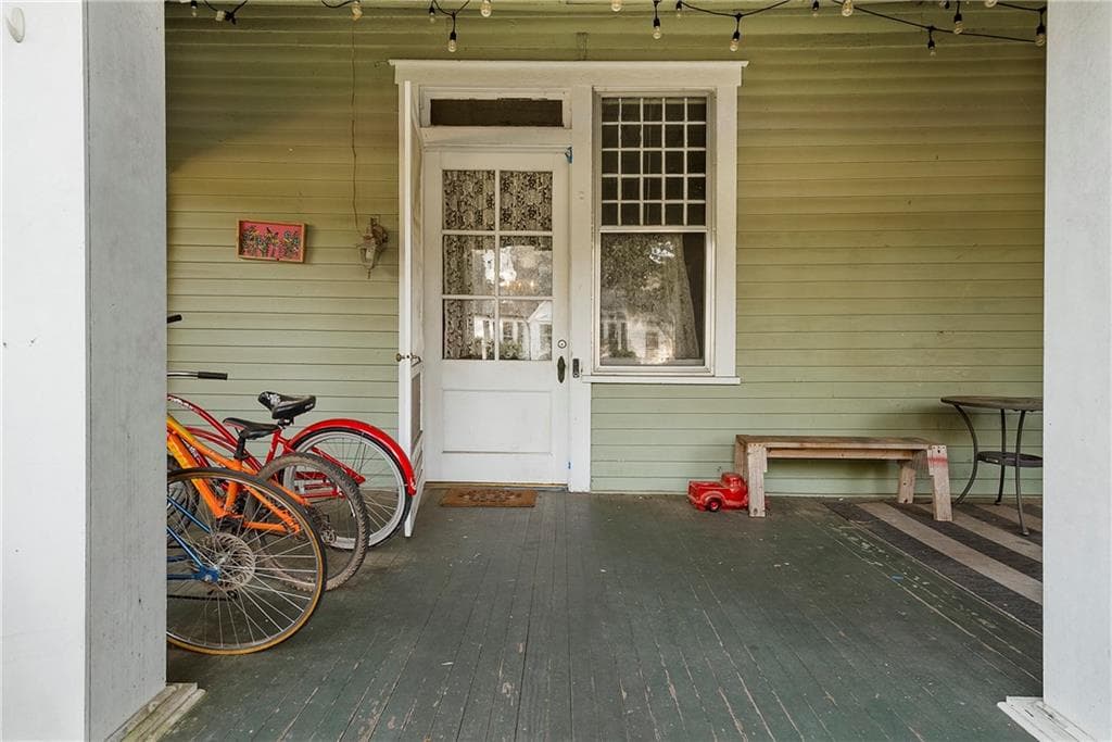 5 bedroom, 3 bathroom, 2,655 sq ft single family residence under contract at 229 N Church Street, Winterville, GA 30683 — photo 4