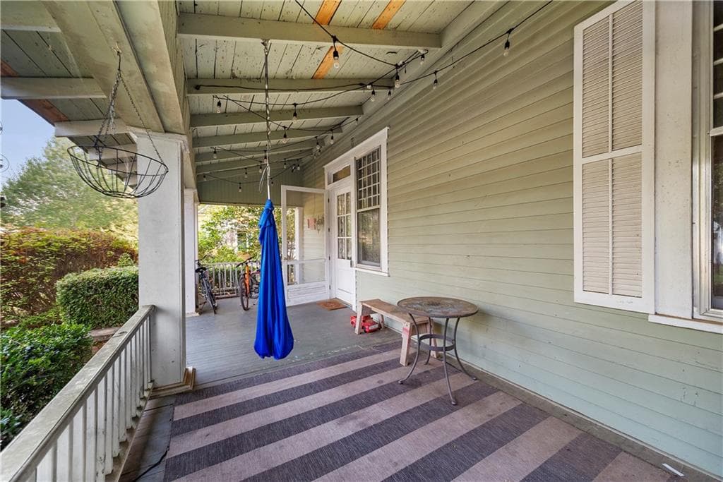 5 bedroom, 3 bathroom, 2,655 sq ft single family residence under contract at 229 N Church Street, Winterville, GA 30683 — photo 7