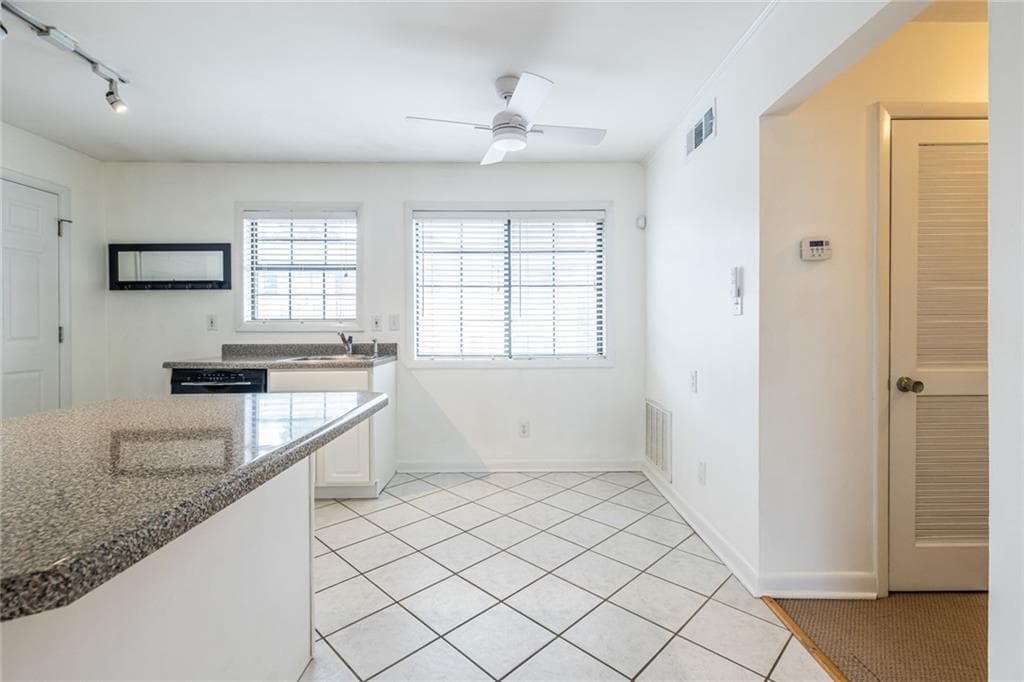 1 bedroom, 1 bathroom, 840 sq ft condominium for sale at 410 Candler Park Drive C-6, Atlanta, GA 30307 — photo 10